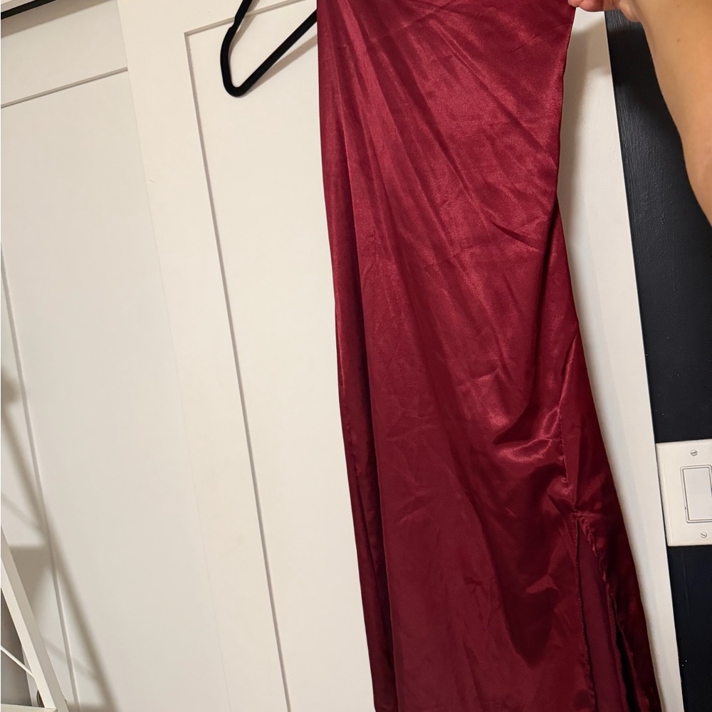 LIKE NEW Women's Midi Dress in Deep Wine Red